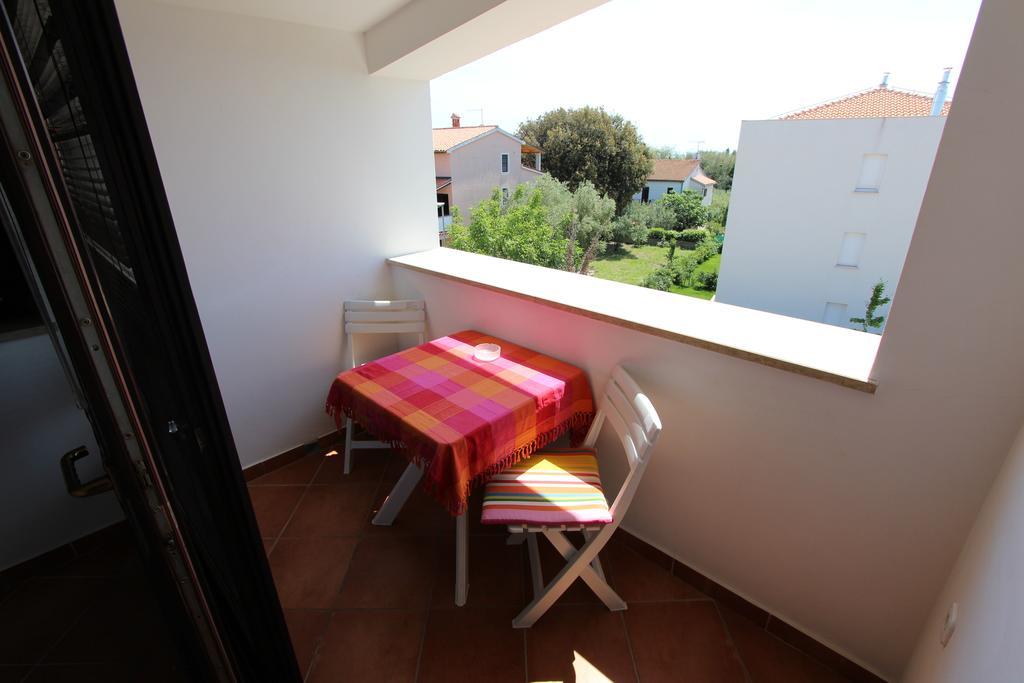 Apartments Romano Rovinj Kamer foto