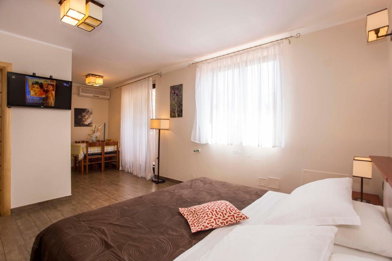 Apartments Romano Rovinj Buitenkant foto